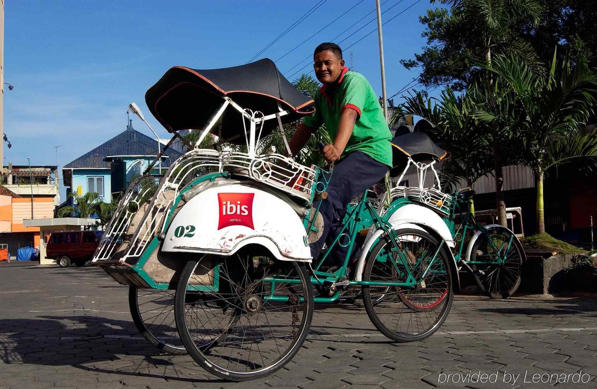 Ibis Malioboro Hotel Yogyakarta Exterior photo